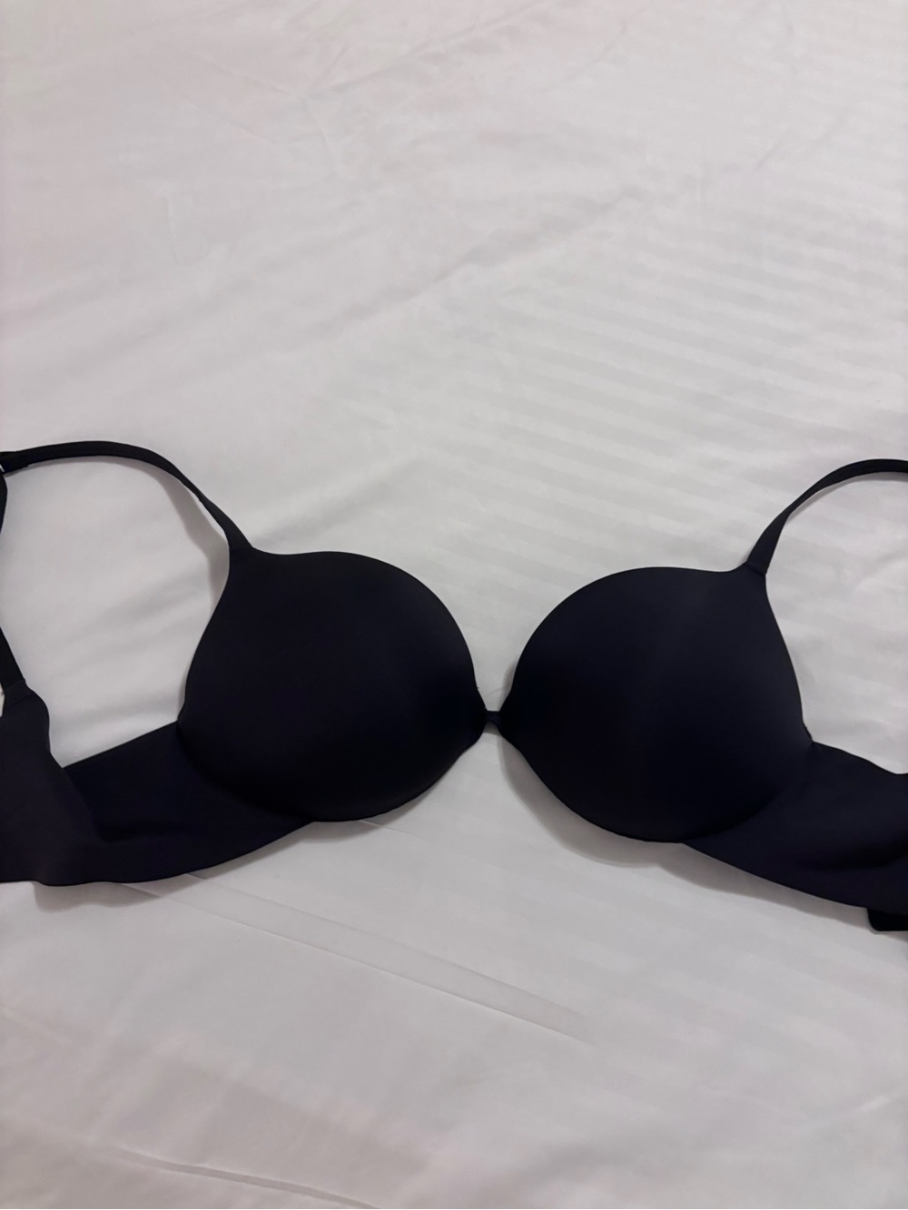 SKIMS Black teardrop push up bra.